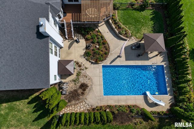 2104 W BROADLAND Drive, Dunlap, IL 61525