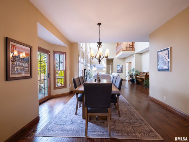 2104 W BROADLAND Drive, Dunlap, IL 61525