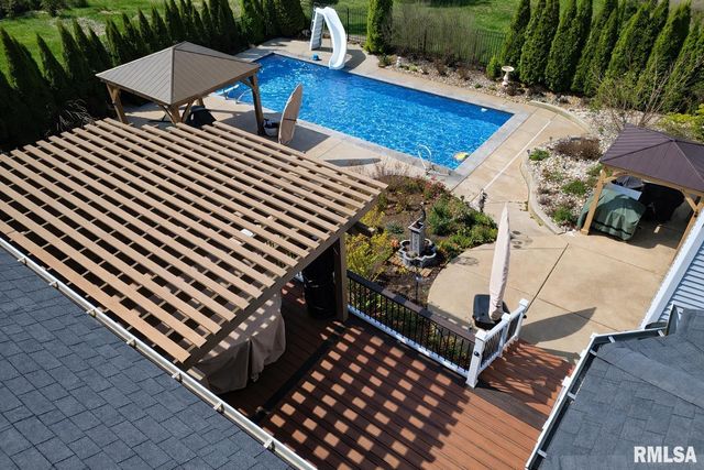 2104 W BROADLAND Drive, Dunlap, IL 61525