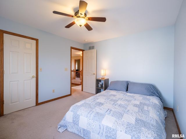 2104 W BROADLAND Drive, Dunlap, IL 61525