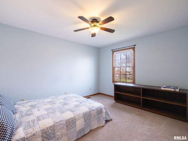 2104 W BROADLAND Drive, Dunlap, IL 61525