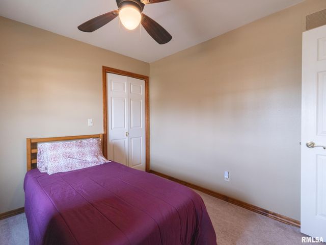 2104 W BROADLAND Drive, Dunlap, IL 61525