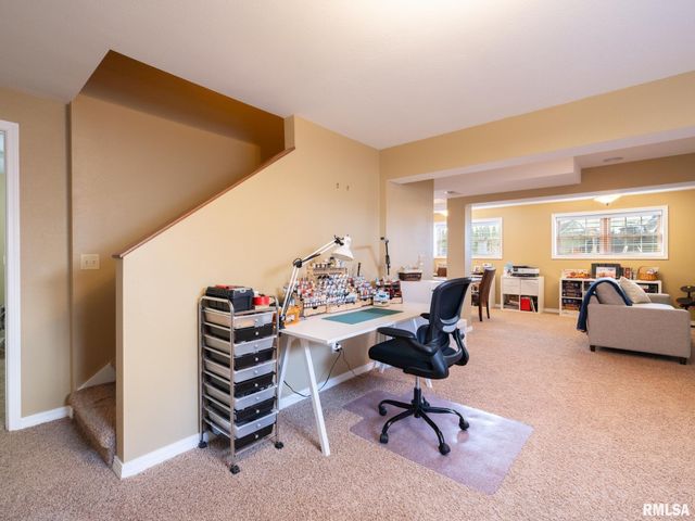 2104 W BROADLAND Drive, Dunlap, IL 61525
