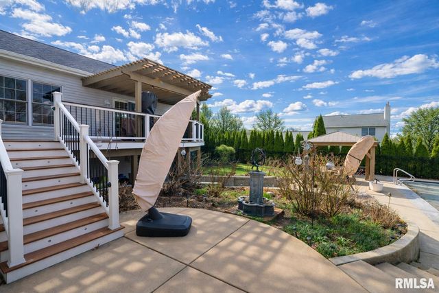 2104 W BROADLAND Drive, Dunlap, IL 61525