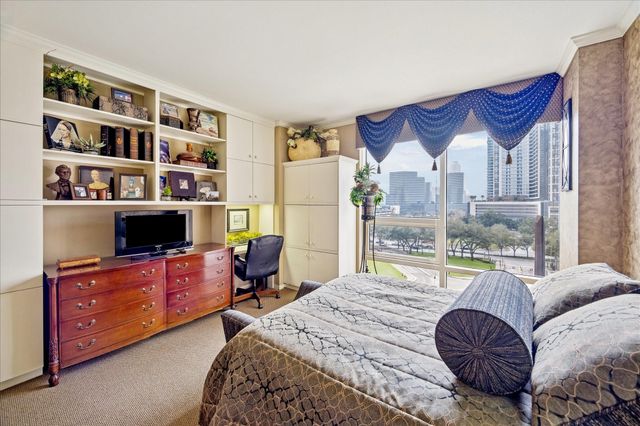 5100 San Felipe Street 74, Houston, TX 77056