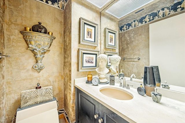 5100 San Felipe Street 74, Houston, TX 77056