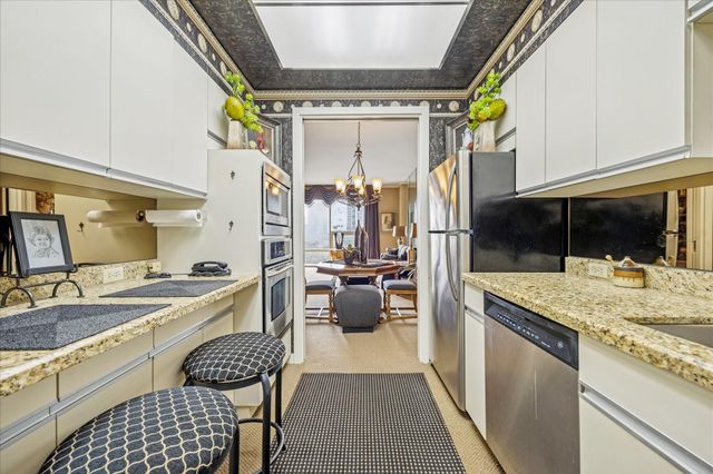 5100 San Felipe Street 74, Houston, TX 77056