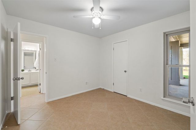 8411 Bargamin DR, Austin, TX 78736