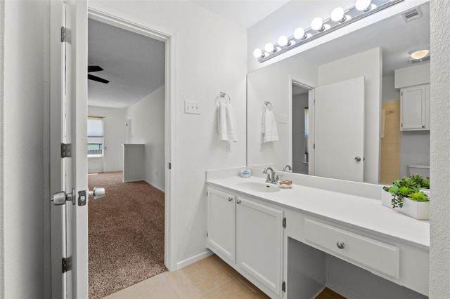 8411 Bargamin DR, Austin, TX 78736