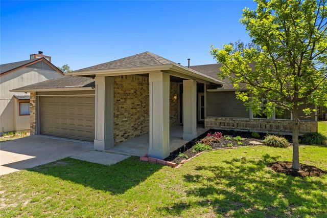 8411 Bargamin DR, Austin, TX 78736