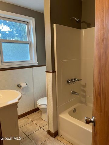 1719 Oneida Street, Schenectady, NY 12308