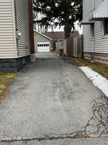 1719 Oneida Street, Schenectady, NY 12308