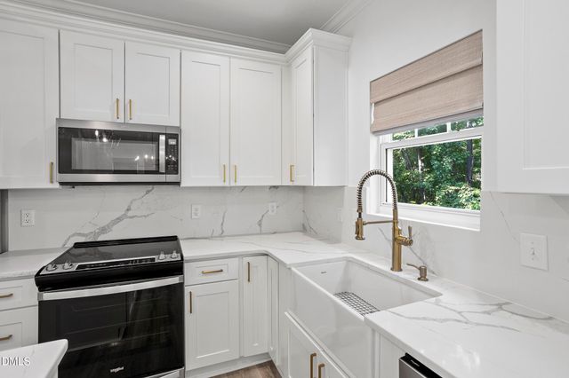 729 Little Leaf Court, Holly Springs, NC 27540