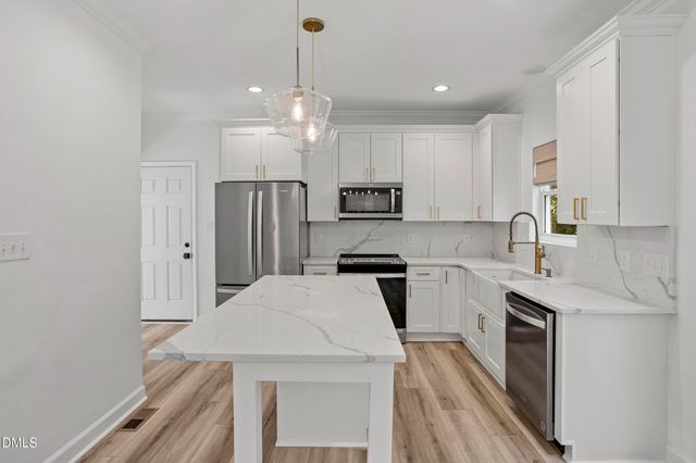 729 Little Leaf Court, Holly Springs, NC 27540