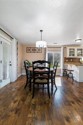 203 Edgerton Lane, Wolf Creek, OR 97497