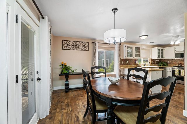 203 Edgerton Lane, Wolf Creek, OR 97497