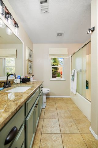 203 Edgerton Lane, Wolf Creek, OR 97497