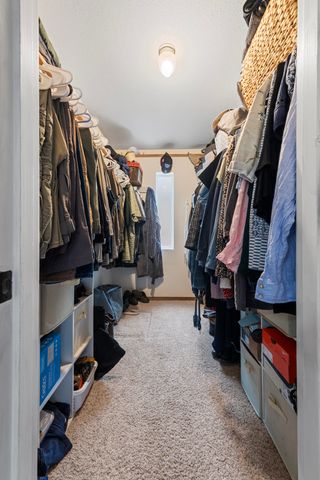 203 Edgerton Lane, Wolf Creek, OR 97497