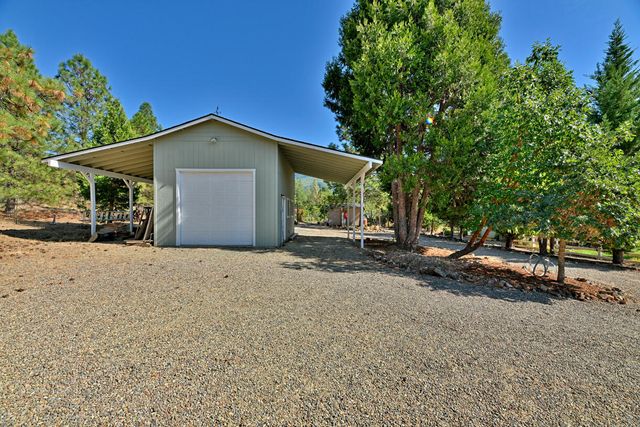 203 Edgerton Lane, Wolf Creek, OR 97497