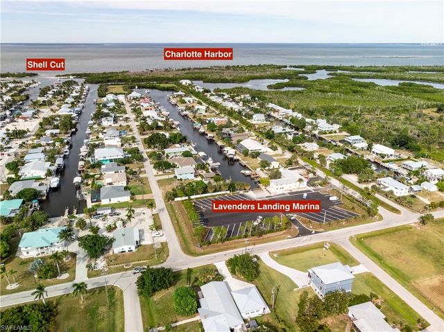 15875 Bellflower ST, Bokeelia, FL 33922