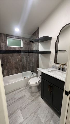 811 Thompson Street, Gainesville, TX 76240