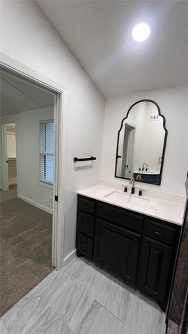 811 Thompson Street, Gainesville, TX 76240