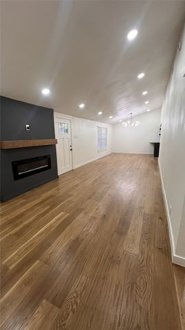811 Thompson Street, Gainesville, TX 76240