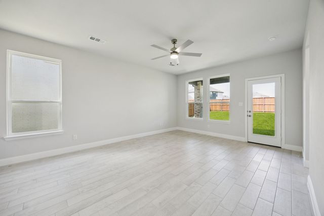 515 Lana Drive, Seagoville, TX 75159