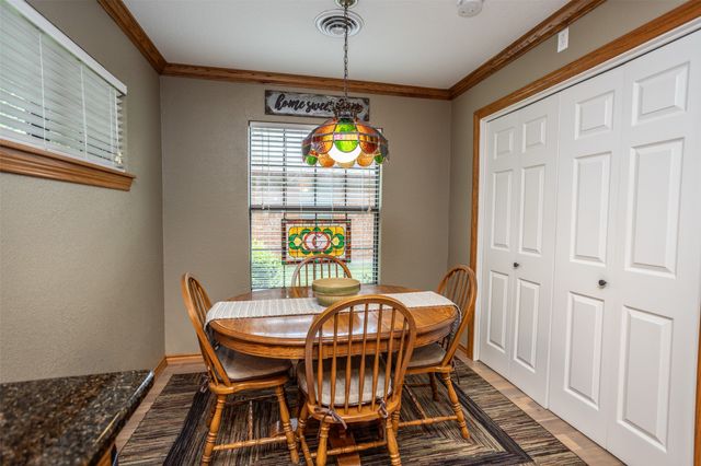 415 Rosedale Drive, Gainesville, TX 76240