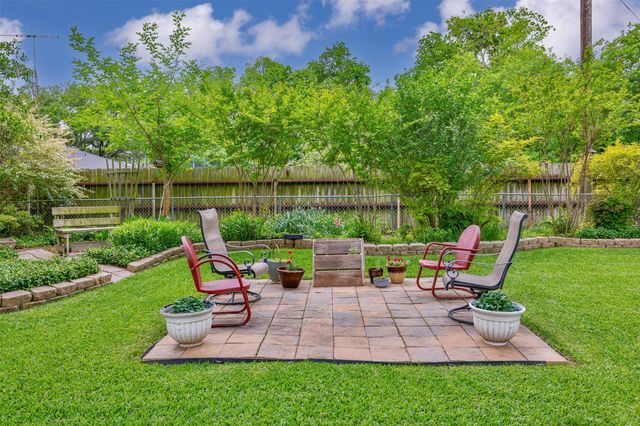 415 Rosedale Drive, Gainesville, TX 76240