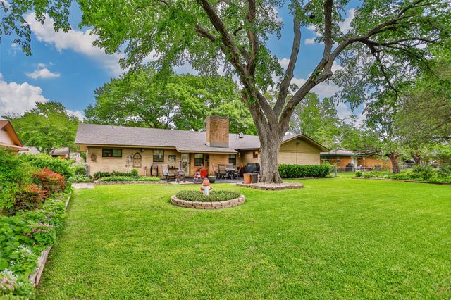 415 Rosedale Drive, Gainesville, TX 76240