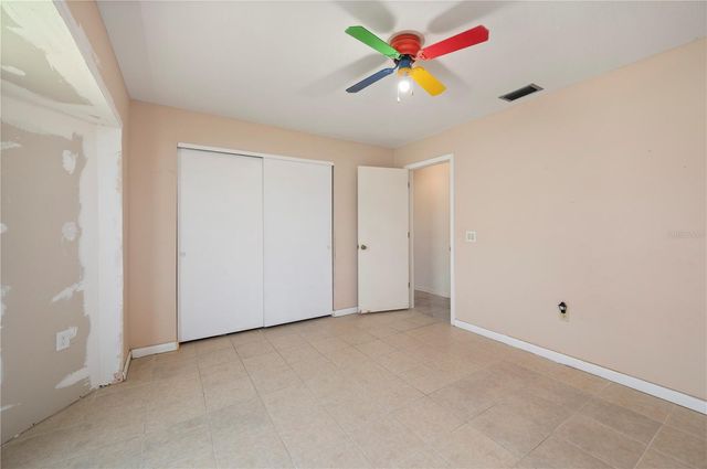 1659 BLUE LAKE CIRCLE, Punta Gorda, FL 33983