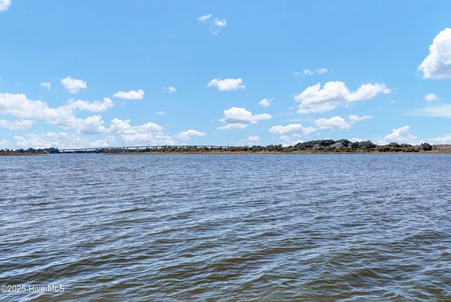 19 Osprey Drive, Sneads Ferry, NC 28460