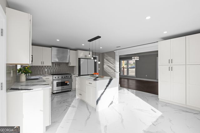 7530 Spalding Lane, Atlanta, GA 30350