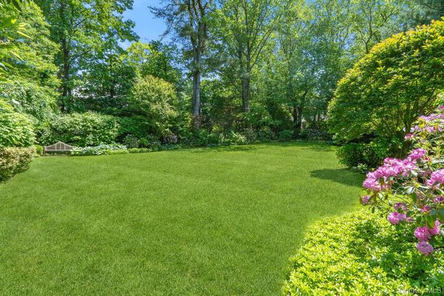 34 Wensley Drive, Great Neck, NY 11021