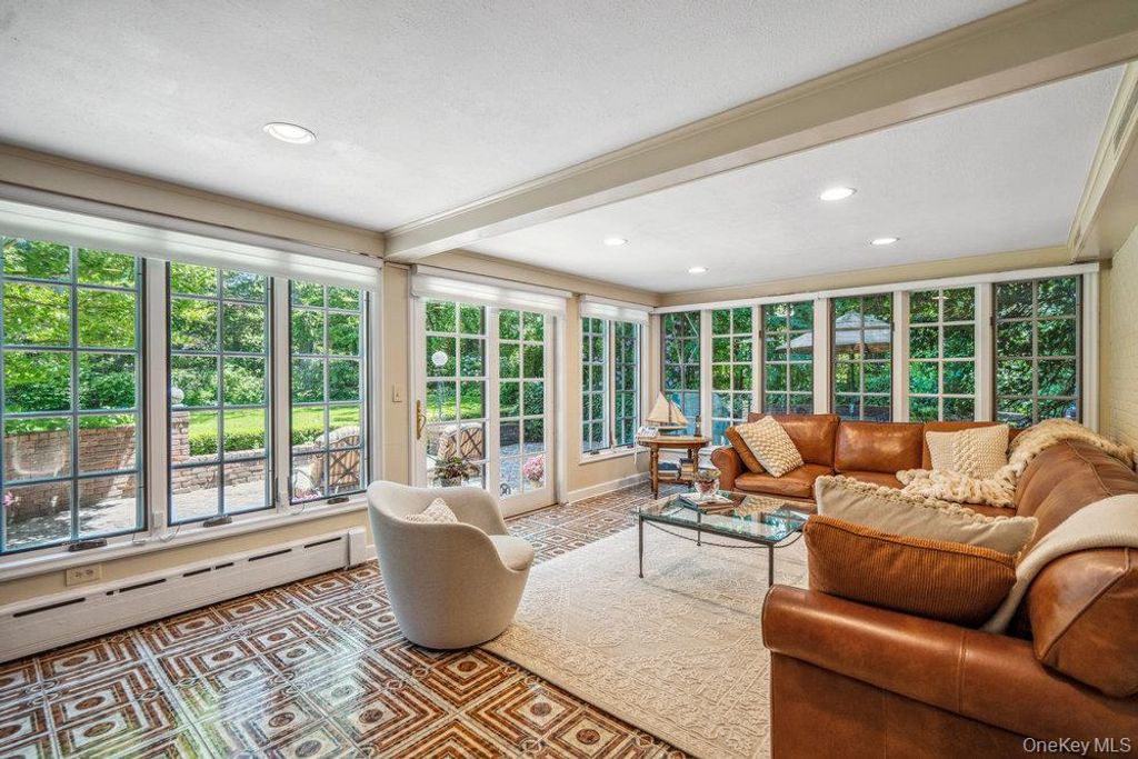 34 Wensley Drive, Great Neck, NY 11021 — photo 5