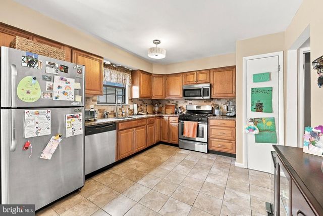 11 CHABLIS CT, Marlton, NJ 08053