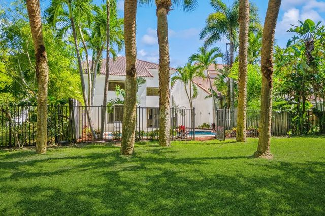 5504 FOX HOLLOW Drive, Boca Raton, FL 33486