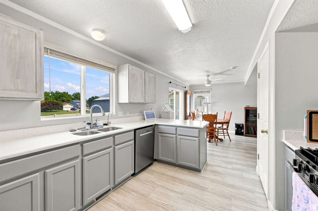 205 E CLERMONT LN, Stansbury Park, UT 84074 — photo 3