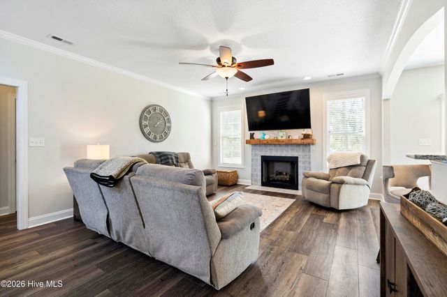 405 Falls Creek Court, Jacksonville, NC 28540