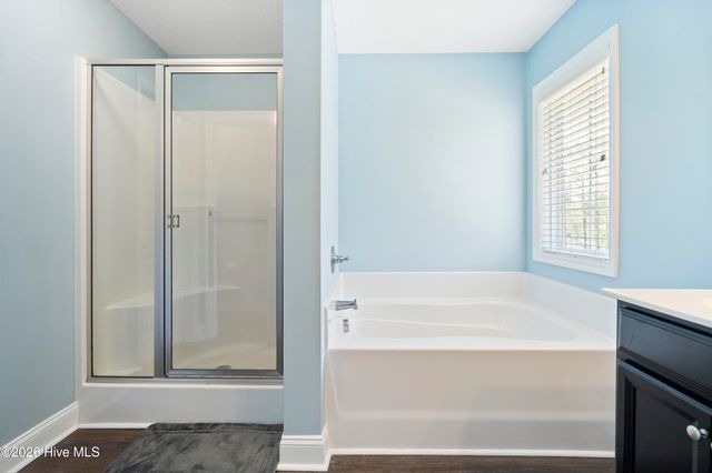 405 Falls Creek Court, Jacksonville, NC 28540