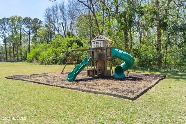 405 Falls Creek Court, Jacksonville, NC 28540