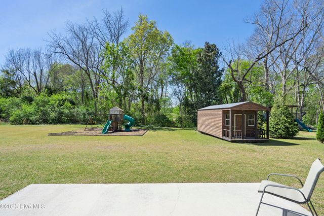 405 Falls Creek Court, Jacksonville, NC 28540