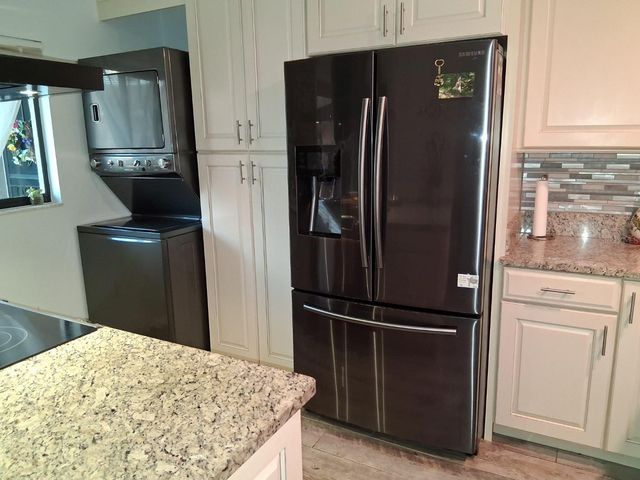 7737 EUREKA DRIVE 203, Hudson, FL 34667