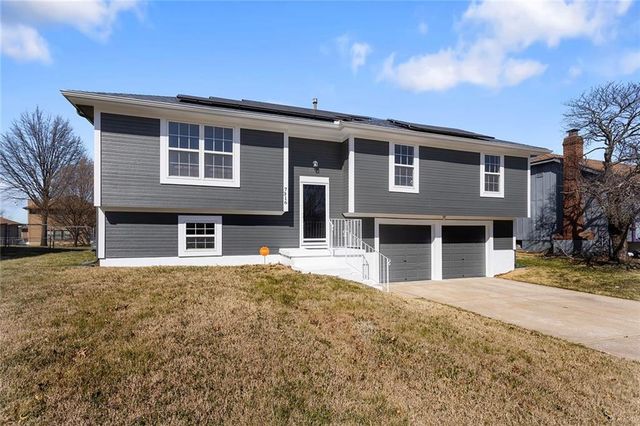 7316 Harry S. Truman Drive, Grandview, MO 64030