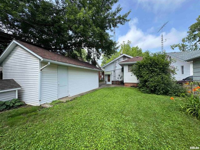 1830 COLLEGE Street, Springfield, IL 62704