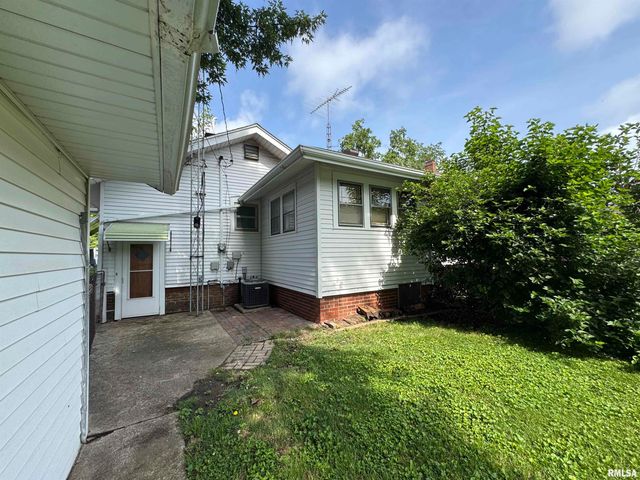 1830 COLLEGE Street, Springfield, IL 62704