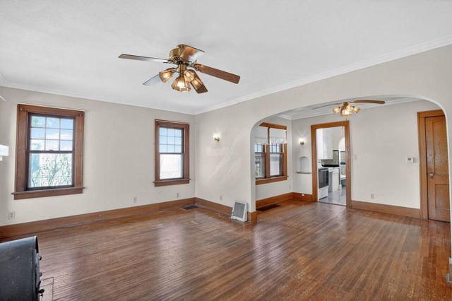 713 Riehl Street, Waterloo, IA 50703