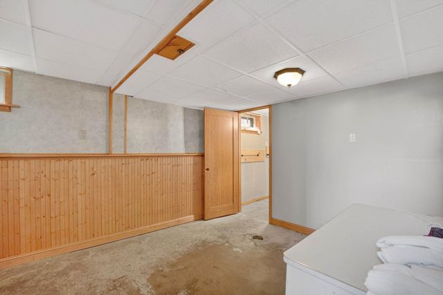 713 Riehl Street, Waterloo, IA 50703
