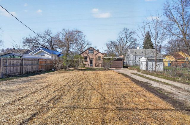713 Riehl Street, Waterloo, IA 50703